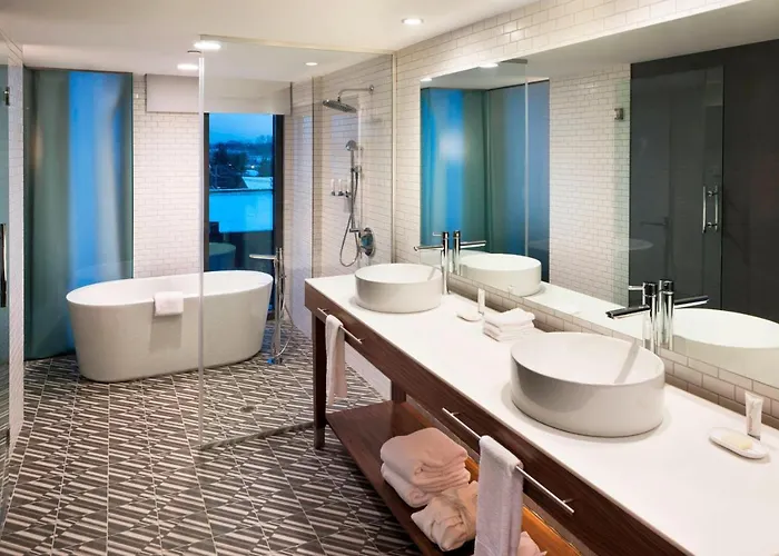 Hotel Le Meridien Columbus, The Joseph