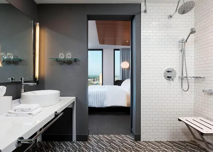 Le Meridien Columbus, The Joseph Columbus
